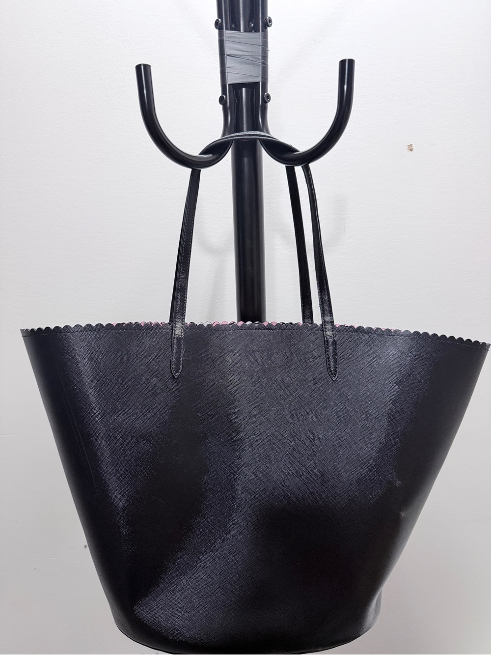 Victoria's Secret Large Black Scalloped Edge Tote - Picture 3 of 12